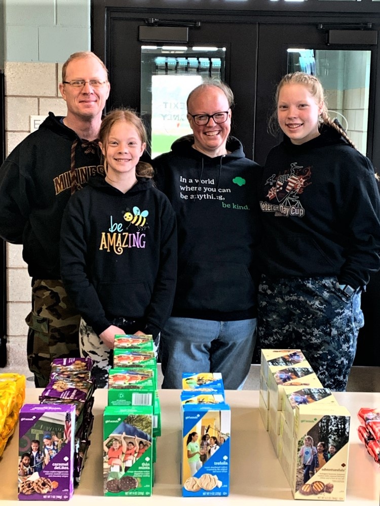 Minnesota family delivers Girl Scout cookies to troops at Fort McCoy