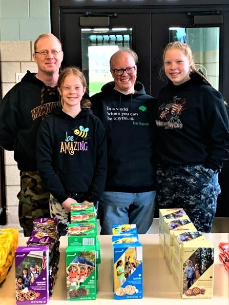 Minnesota family delivers Girl Scout cookies to troops at Fort McCoy