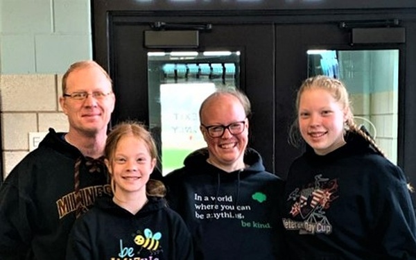 Minnesota family delivers Girl Scout cookies to troops at Fort McCoy