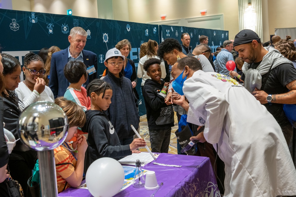 STEM Celebration: DoN Promotes Student Outreach at Navy League STEM Expo