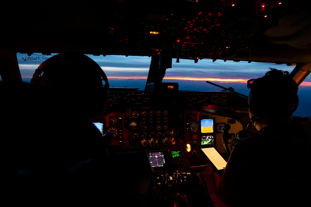 DVIDS - Images - 97th ARS Fuels B-52 Stratofortress [Image 9 Of 10]