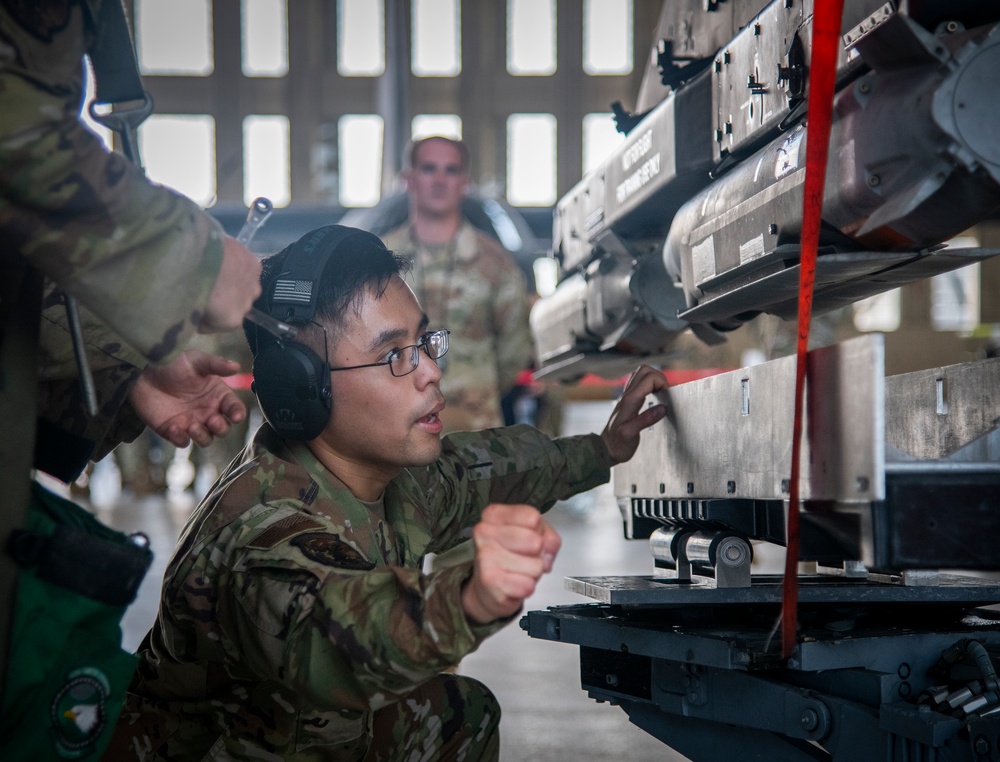 1st Quarter Weapons Load competition