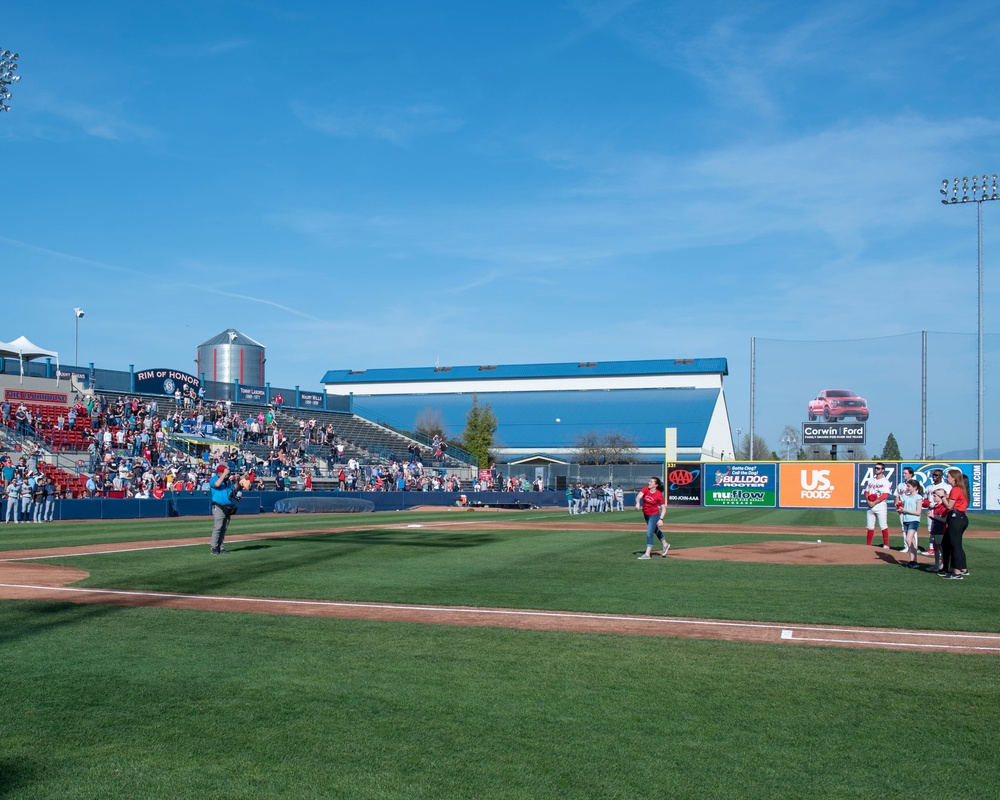 Spokane Indians host deployed families