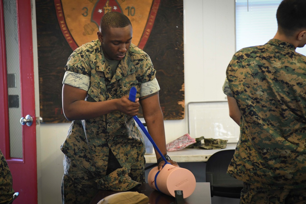 Naval Medical Center Camp Lejeune teaches 'Stop the Bleed' for Camp Lejeune Marines