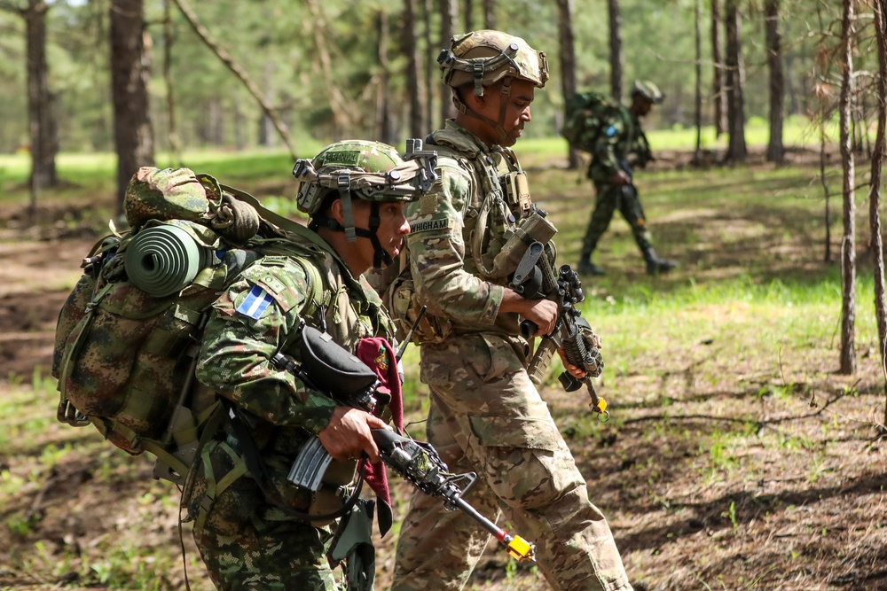 JRTC Rotation 23-07 - U.S. and Colombian Soldiers Conduct Joint Patrol