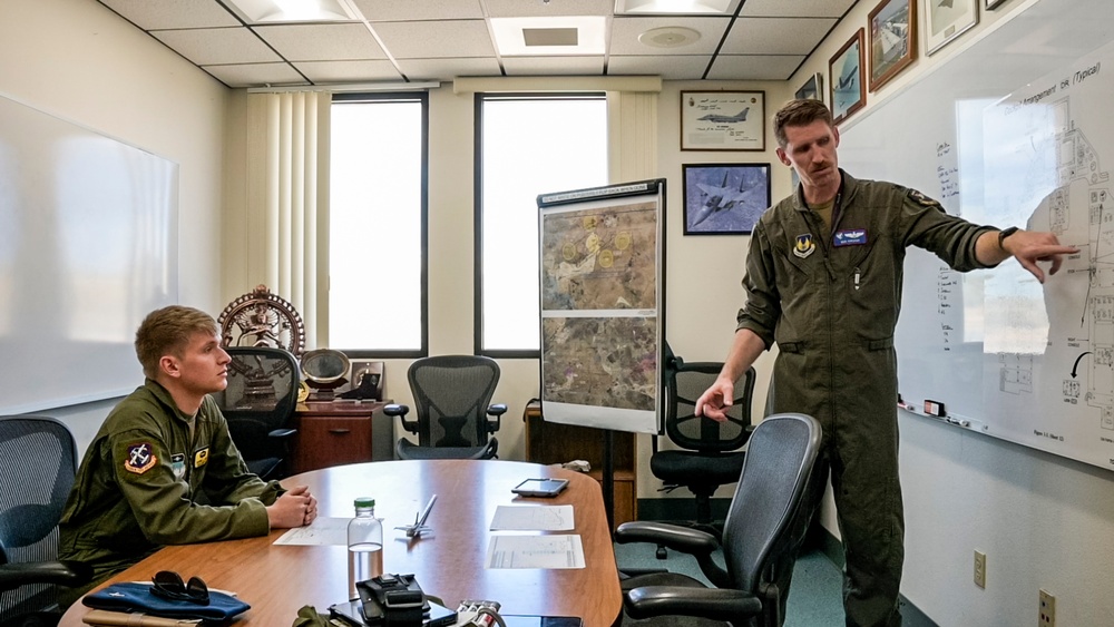 Week-long immersion brings Flight Test to life for USAFA cadets