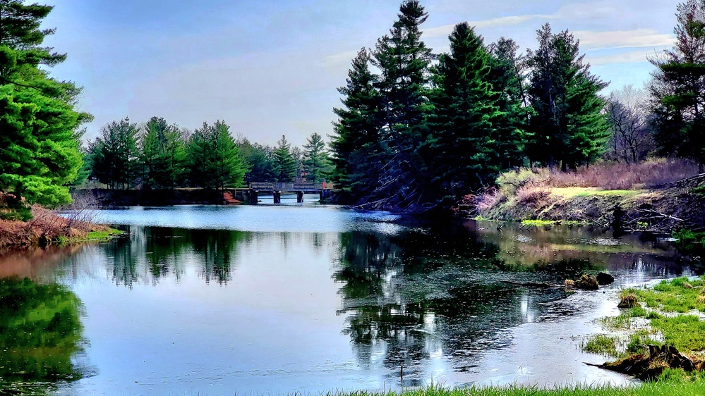 Fort McCoy’s Suukjak Sep Lake continues to be an easily accessible place of beauty at post’s Pine View Recreation Area