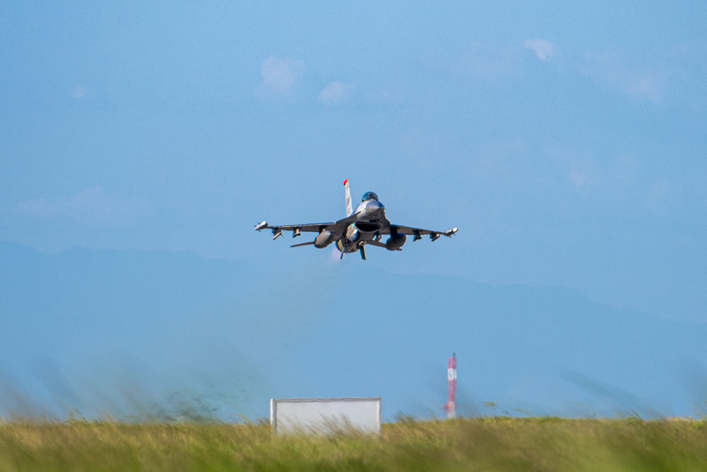 Fighting Falcons Flock to the Philippines