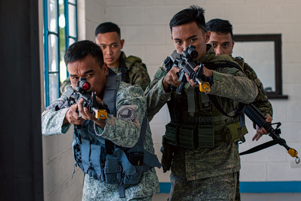 USAF, PAF security forces train during Cope Thunder