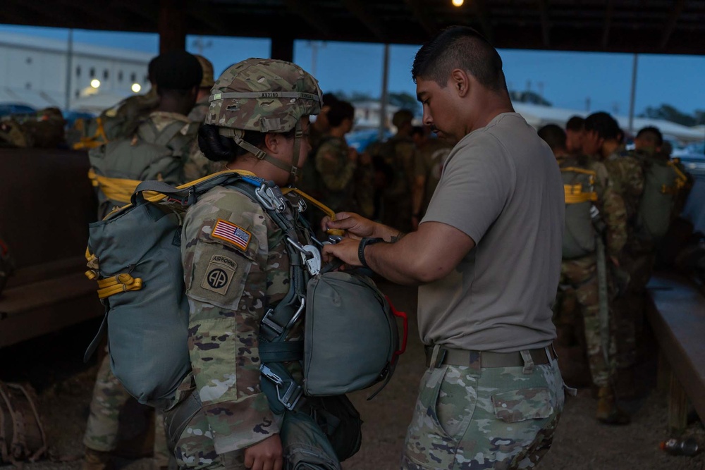 7th Special Forces Group (Airborne) Executes High-Stakes Parachute Jump for Training and Currency Maintenance