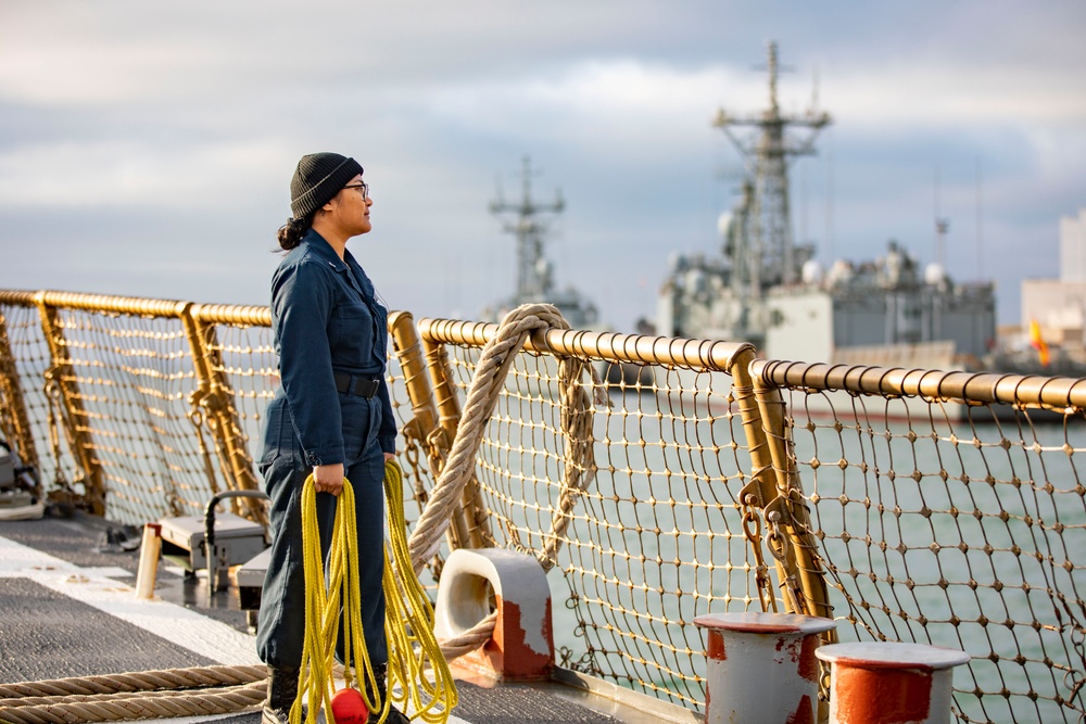 USS Porter Arrives in Rota, Spain