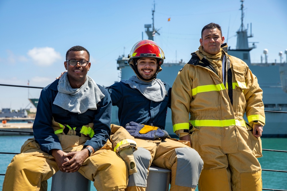 USS Porter Departs Rota, Spain