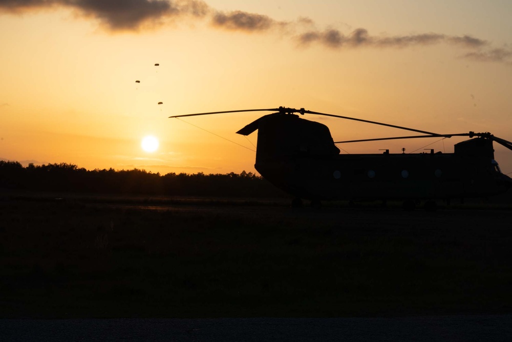 7th Special Forces Group (Airborne) Executes High-Stakes Parachute Jump for Training and Currency Maintenance