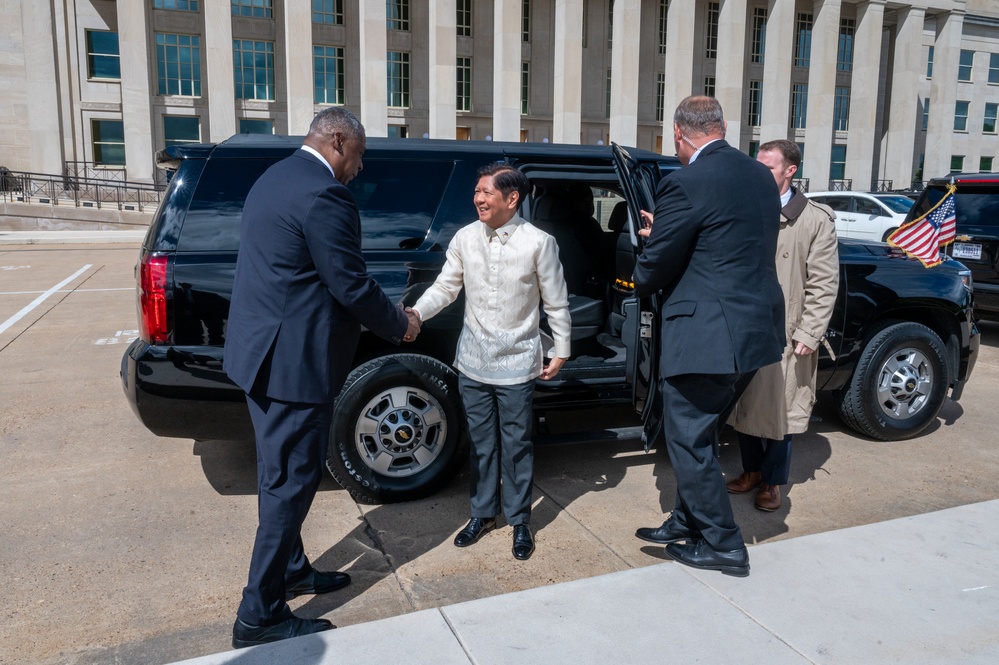 Secretary Austin hosts Philippine President Ferdinand Marcos