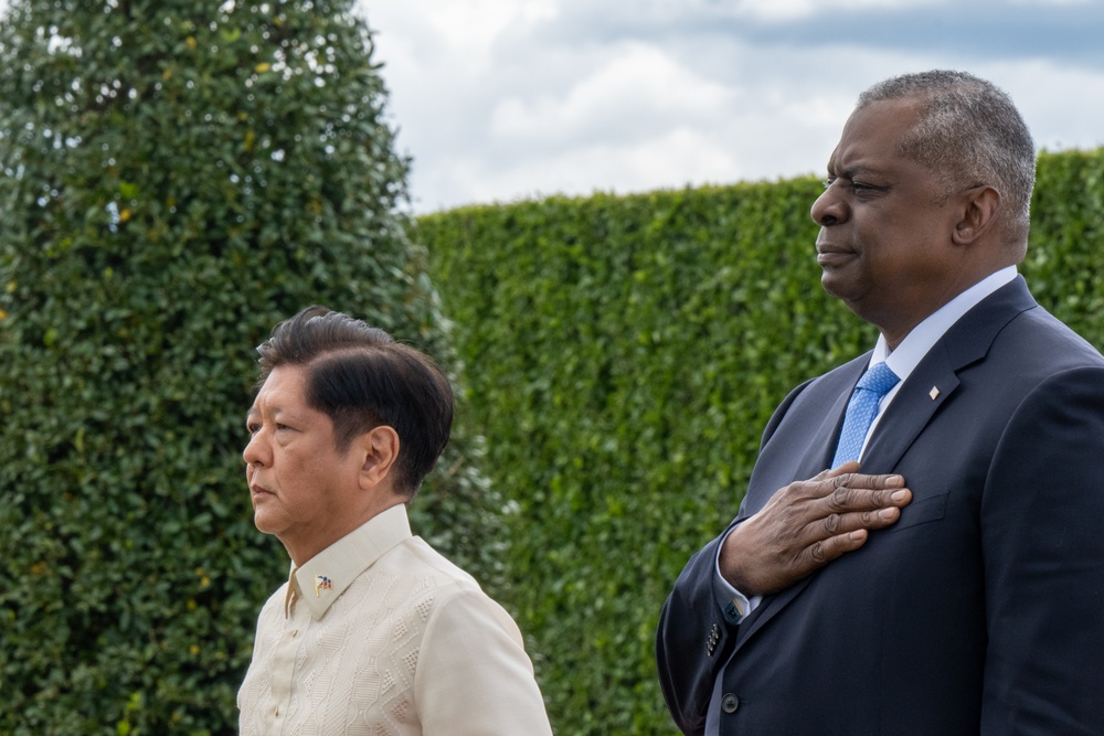 Secretary Austin hosts Philippine President Ferdinand Marcos