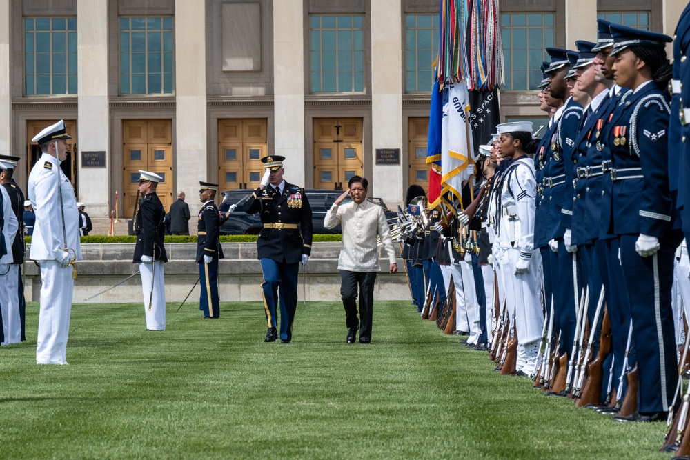 Secretary Austin hosts Philippine President Ferdinand Marcos