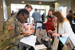 Fort Hood ACS and SRU hosts the Federal Internships and Employment Fair