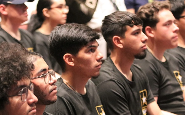 El Paso Salutes Future Military Members