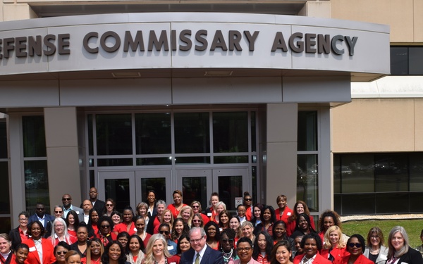 Female IT professionals converge on DeCA headquarters for DOD summit