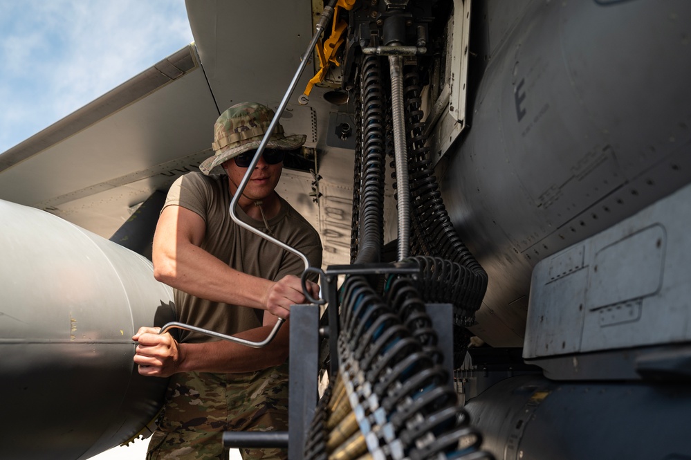 Aviano Weapons Technicians at Nellis AFB