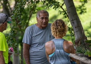 Sailors, Community Volunteer at Loko Pa'aiau Fishpond on Earth Day