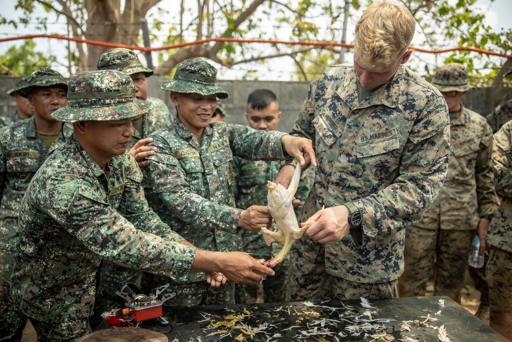 Balikatan 23 | AFP teaches 3d LAAB 3d MLR jungle warfare tactics