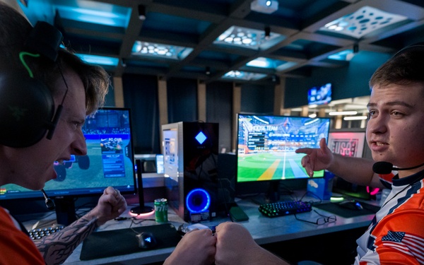 Coast Guard Gaming competes in 2nd annual USO Commanders Cup