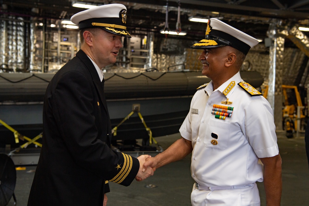 USS Mobile (LCS 26) hosts distinguished visitors for the International Maritime Defense Exhibition 2023