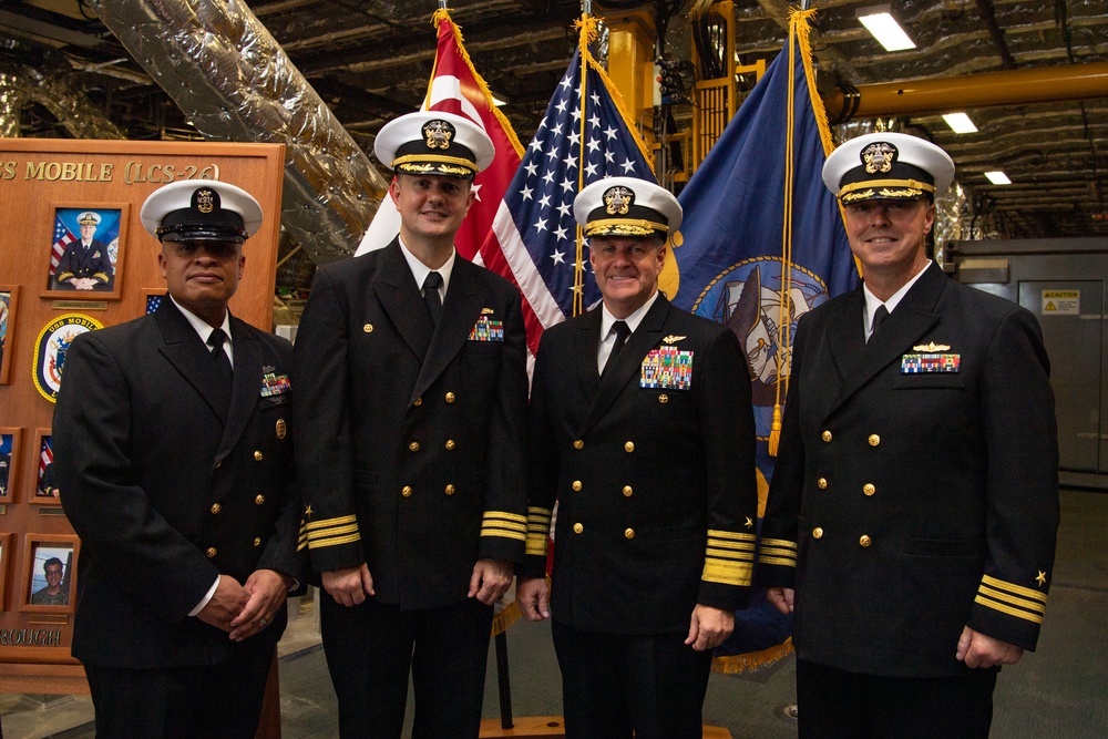 U.S Pacific Fleet Commander Adm. Samuel Paparo visits the USS Mobile (LCS 26) for IMDEX 2023