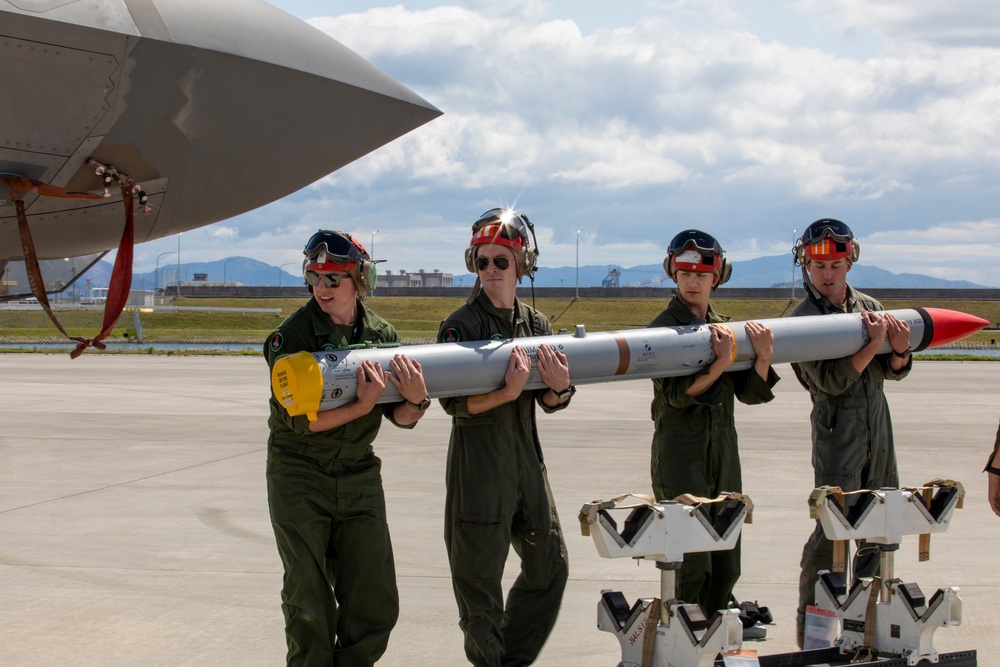 VMFA 121 conducts live missile load