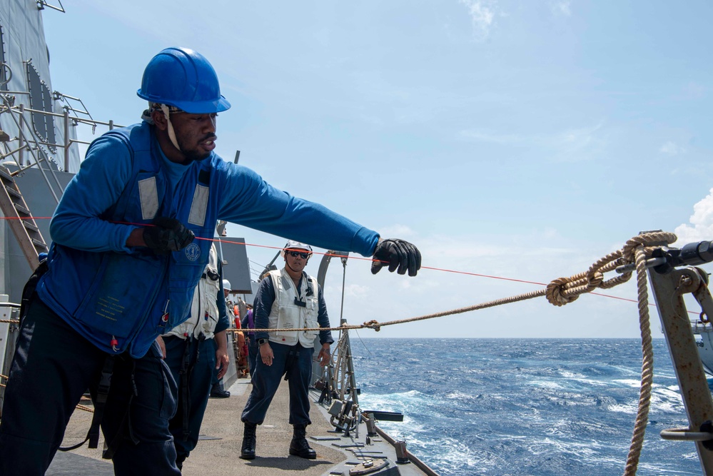 Wayne E. Meyer Conducts Underway Replenishment