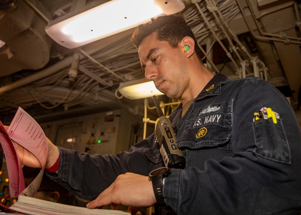 Sailors Conduct Engineering Training Aboard USS John Finn (DDG 113)