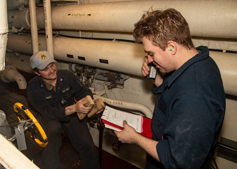 Sailors Conduct Engineering Training Aboard USS John Finn (DDG 113)