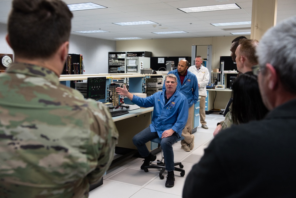 DLA Land and Maritime leaders discuss warfighter support, break bread with neighboring WPAFB logisticians
