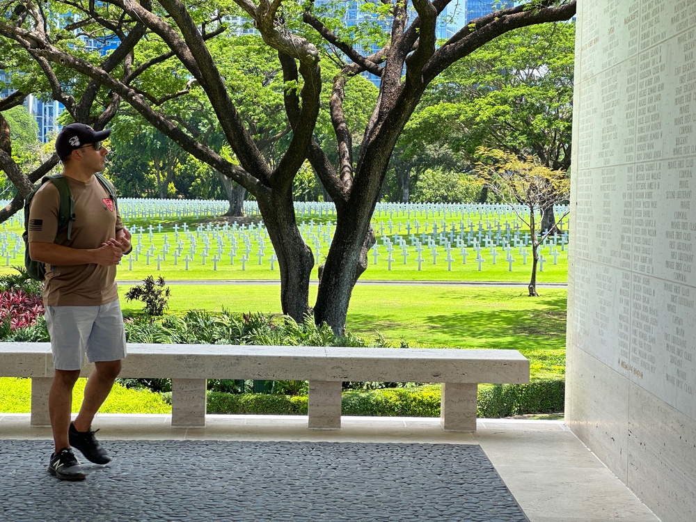 Makin Island Chiefs Visit American Cemetery