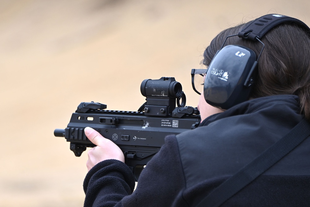 FORT DIX-RANGE 33 733MP HHD Train with the APC9K small submachine gun. May 3rd 2023