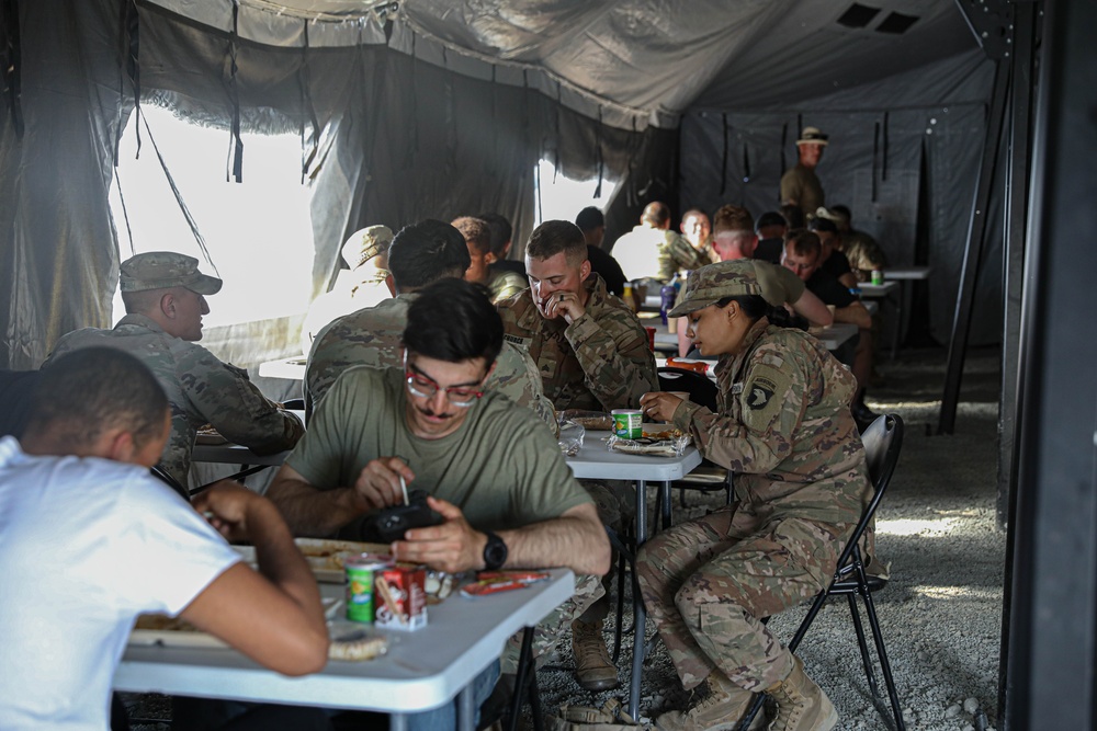 Culinary Specialists Provide Meals for Training Soldiers in Romania