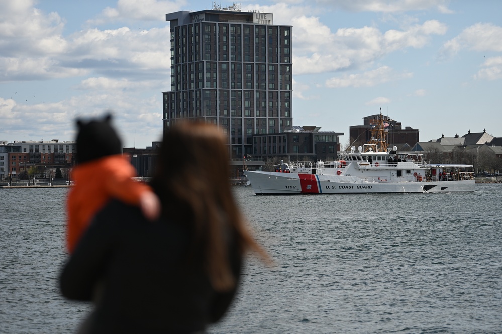 CGC Maurice Jester arrives in Boston