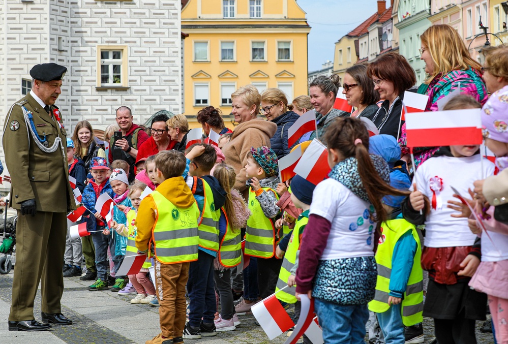 4ID Celebrates Flag Day with Poland in Bolesławiec