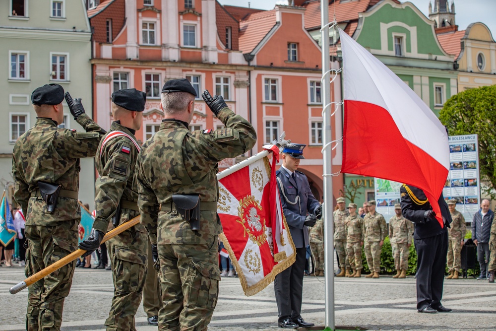 Polish Celebrate Flag Day in Bolesławiec Square