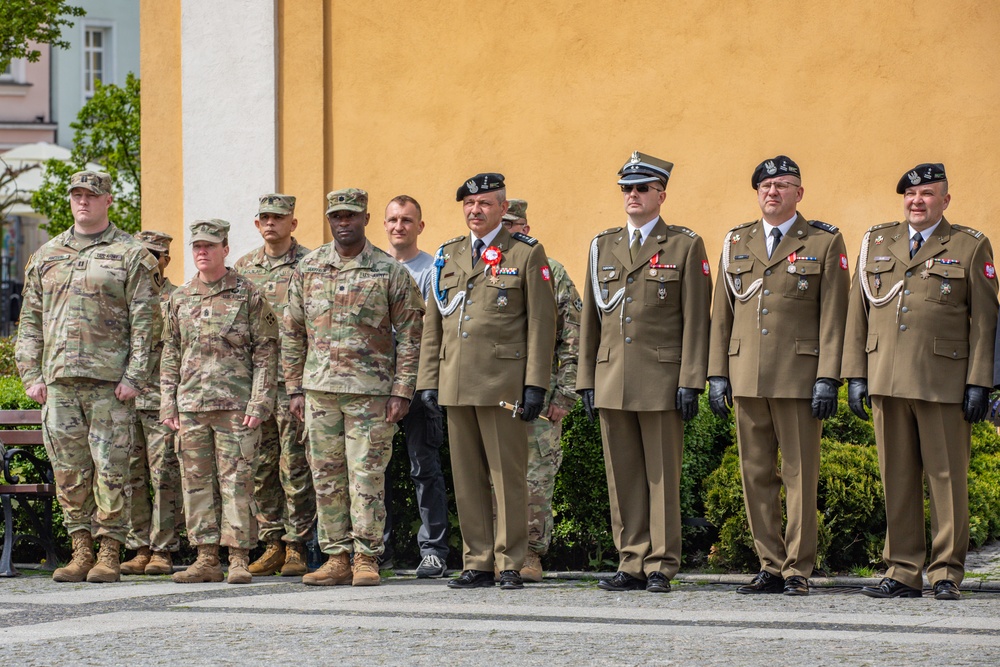 Polish Celebrate Flag Day in Bolesławiec Square