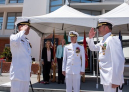 NIWC Pacific holds change of command, retirement ceremony