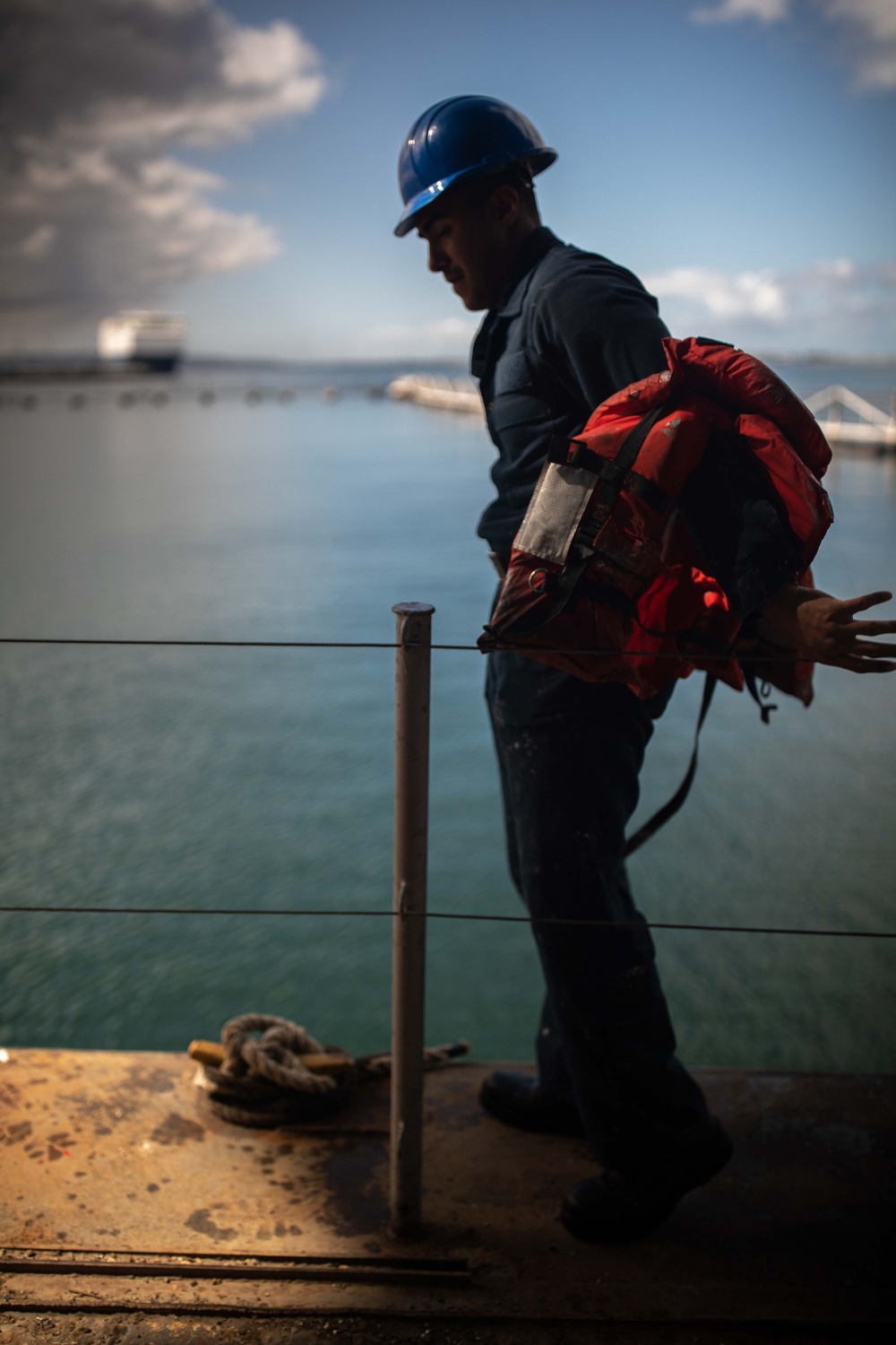 Tripoli Sailors Paint Anchor and Chain During Ongoing SRA