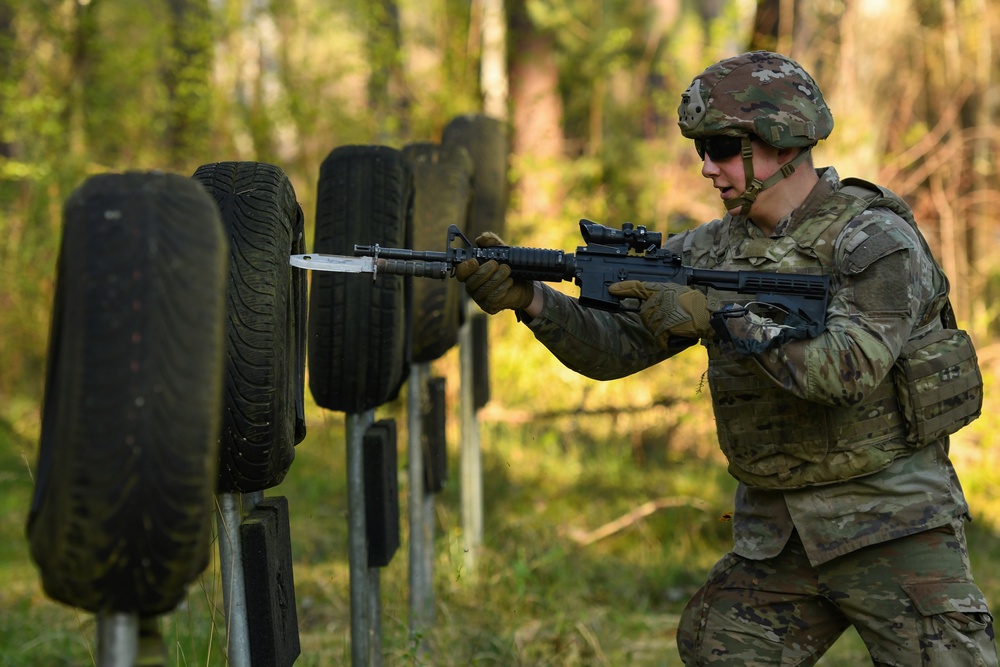 1-91 CAV, 173rd Airborne Brigade at Bayonet Assault Course