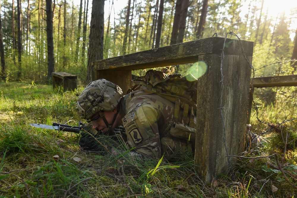 1-91 CAV, 173rd Airborne Brigade at Bayonet Assault Course