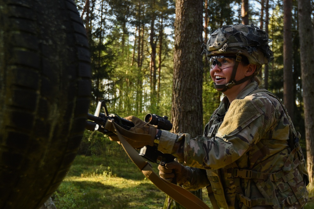 1-91 CAV, 173rd Airborne Brigade at Bayonet Assault Course