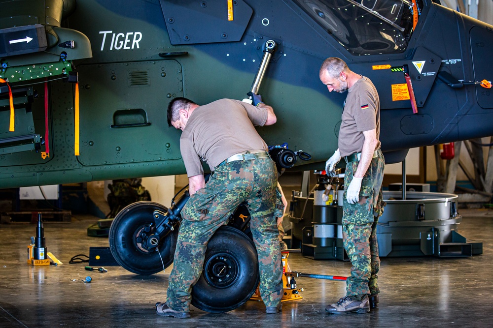 Noble Jump 23: Tiger Attack Helicopter Assembly