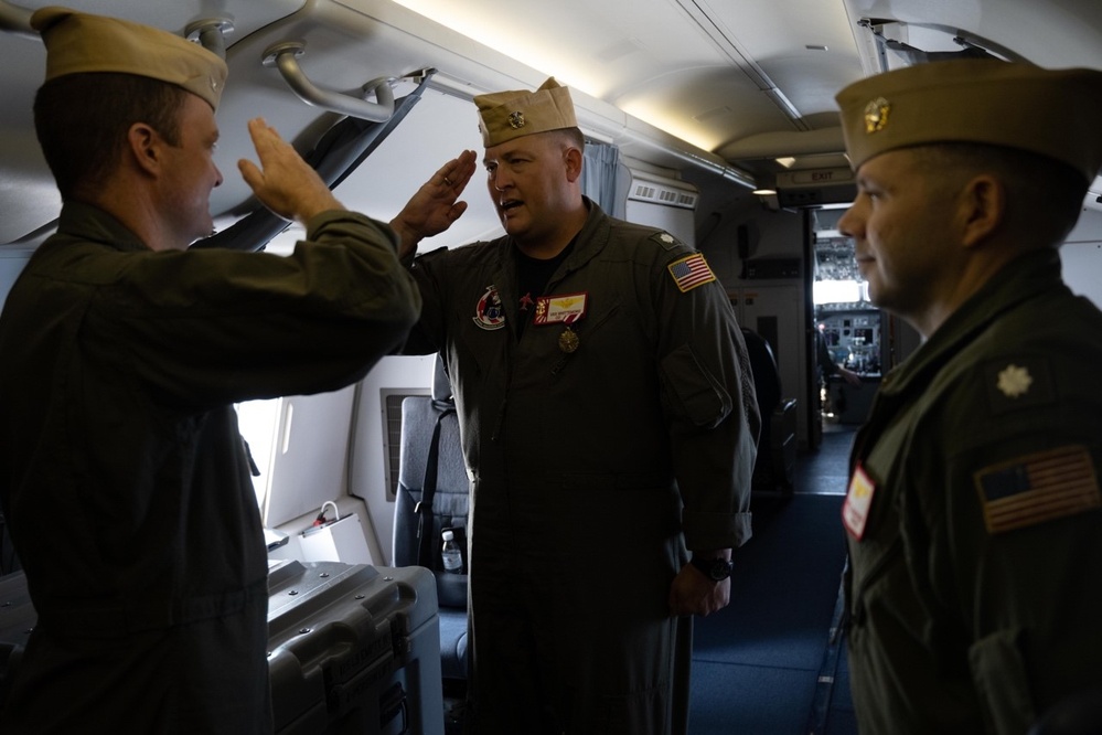 VP-16 Holds In-Flight Change of Command