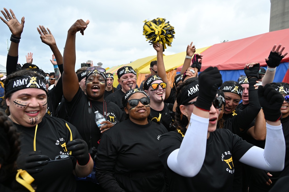 Army Ladies' take 1st place in Naha dragon boat races.