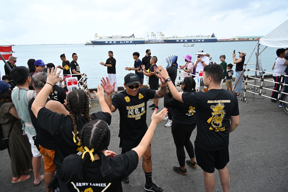 Army Black Knights take 2nd in Naha dragon boat races